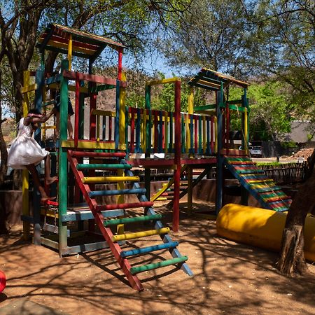 Bakubung Bush Lodge Лейдих Екстериор снимка