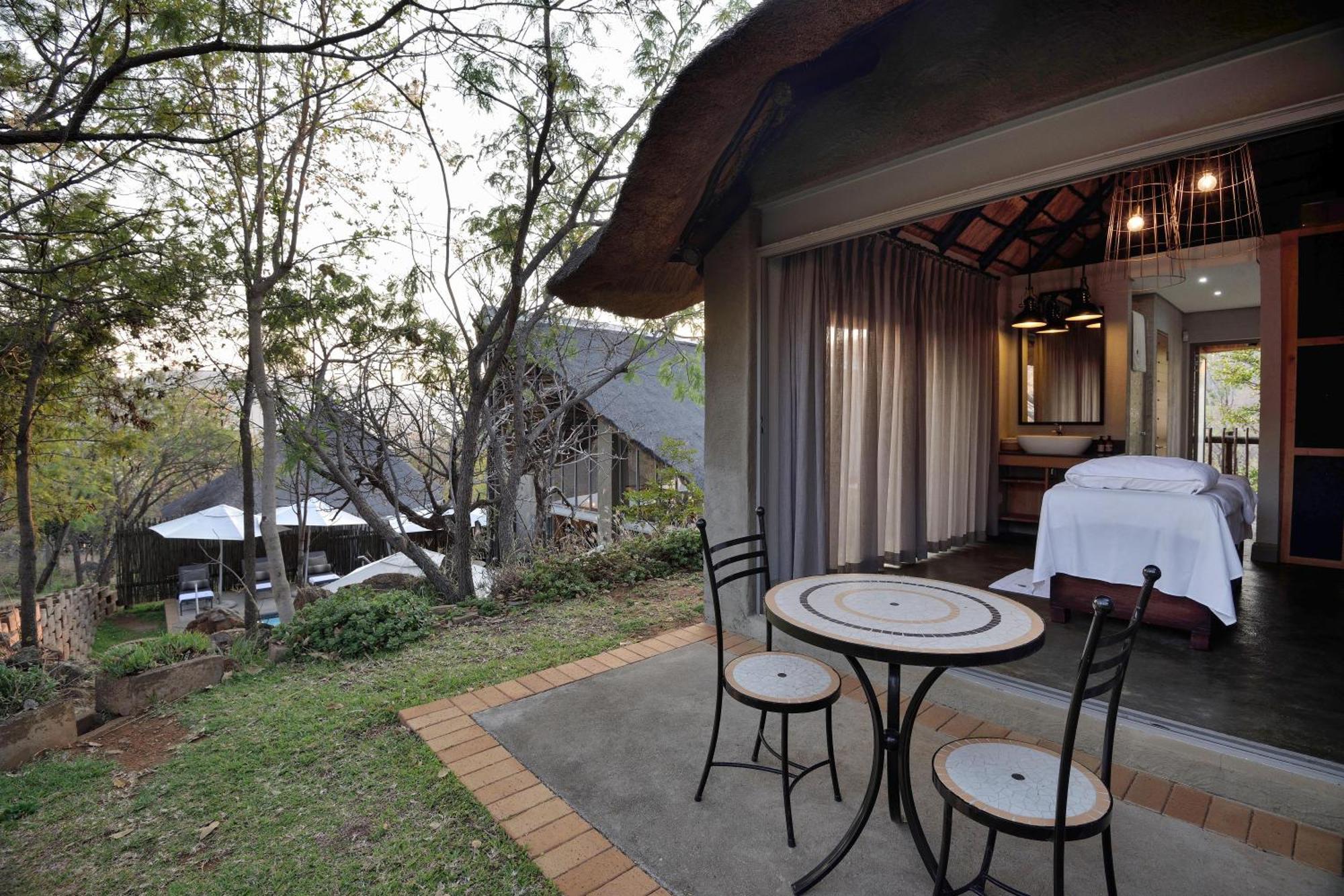 Bakubung Bush Lodge Лейдих Екстериор снимка