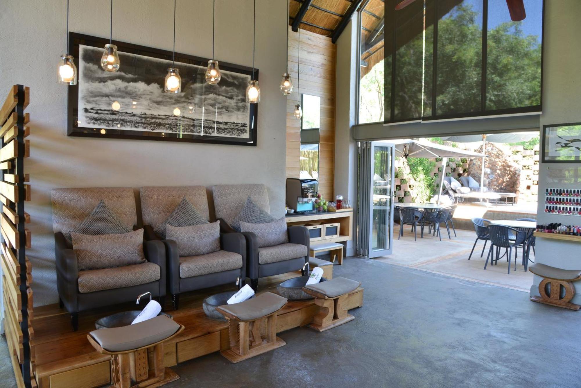 Bakubung Bush Lodge Лейдих Екстериор снимка